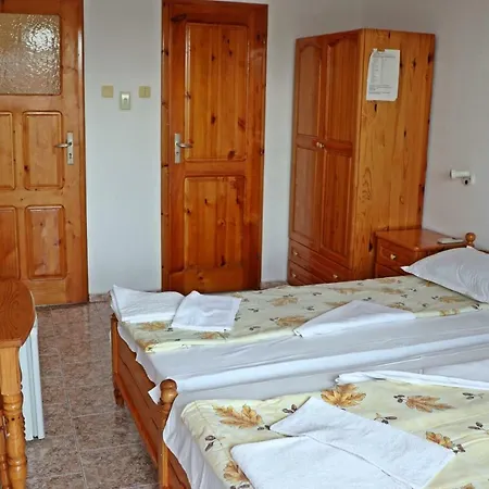 Kostadinovi 3*